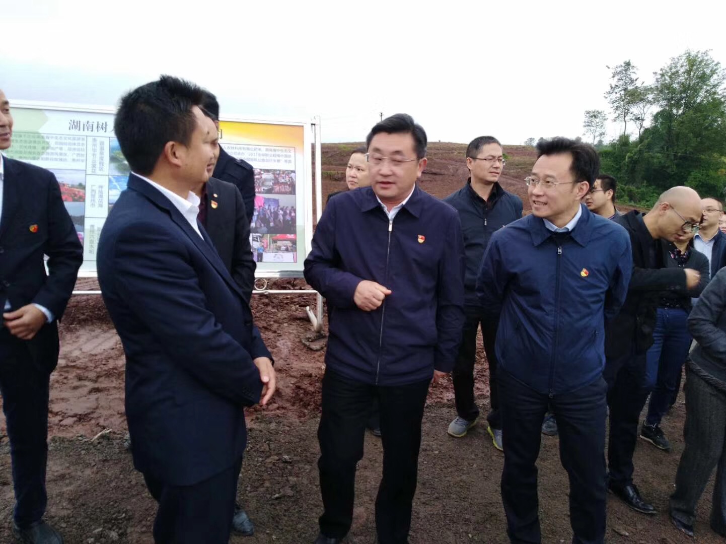 热烈欢迎隆昌市委、政府领导莅临隆昌树人公司基地视察指导工作